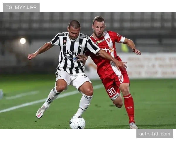 蒙扎1-1战平都灵,科尔帕尼点射,萨帕塔头球扳平